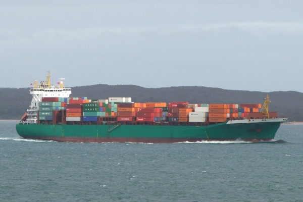 Zatrzymano kontenerowiec zbudowany w gdyńskiej stoczni [VIDEO]